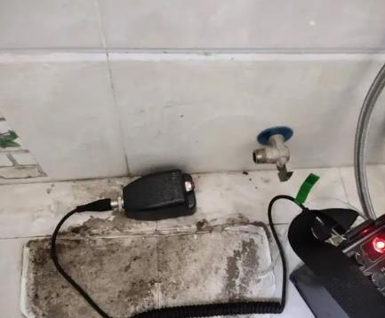 北关屋顶漏水维修公司分享下卫生间漏水的危害及解决方法